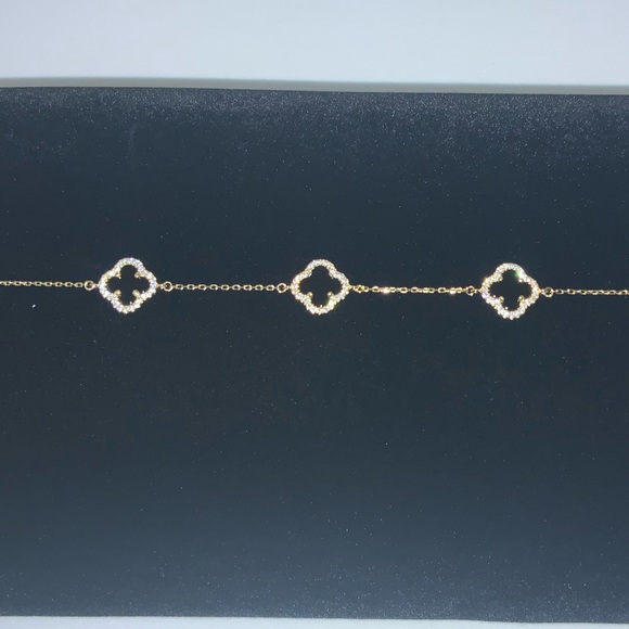 18k Onyx Clover Bracelet - Picture 11 of 12